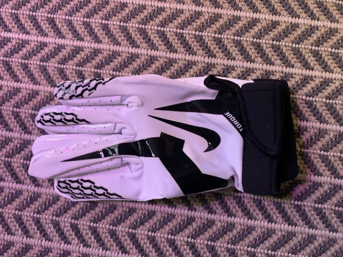 White New Adult Nike Torque Gloves