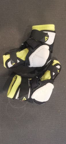 Junior Used Medium Warrior Alpha LX Pro Elbow Pads