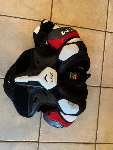Used Small Senior CCM  JETSPEED FT6 Shoulder Pads
