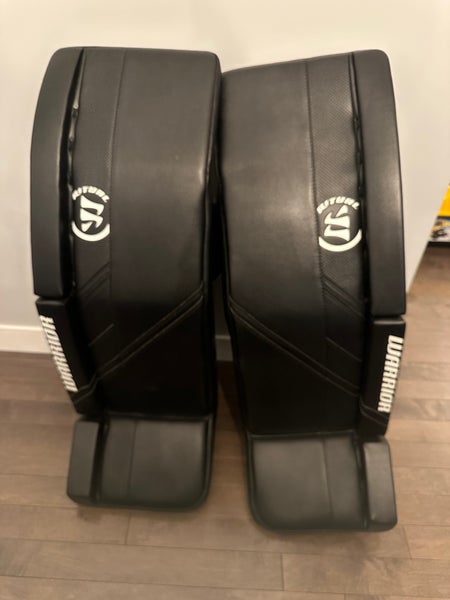 Warrior ritual G5 SR+ (35+1.5) goalie pads, catcher and blocker