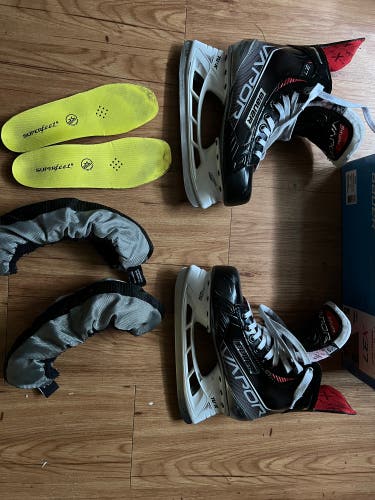 Bauer Vapor 3.7 Hockey Skates Sz 5.5 D