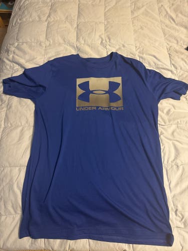Large Nike shirt