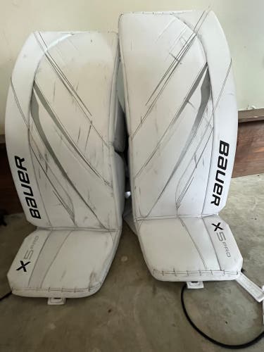 33" Bauer Vapor Goalie Leg Pads/Blocker