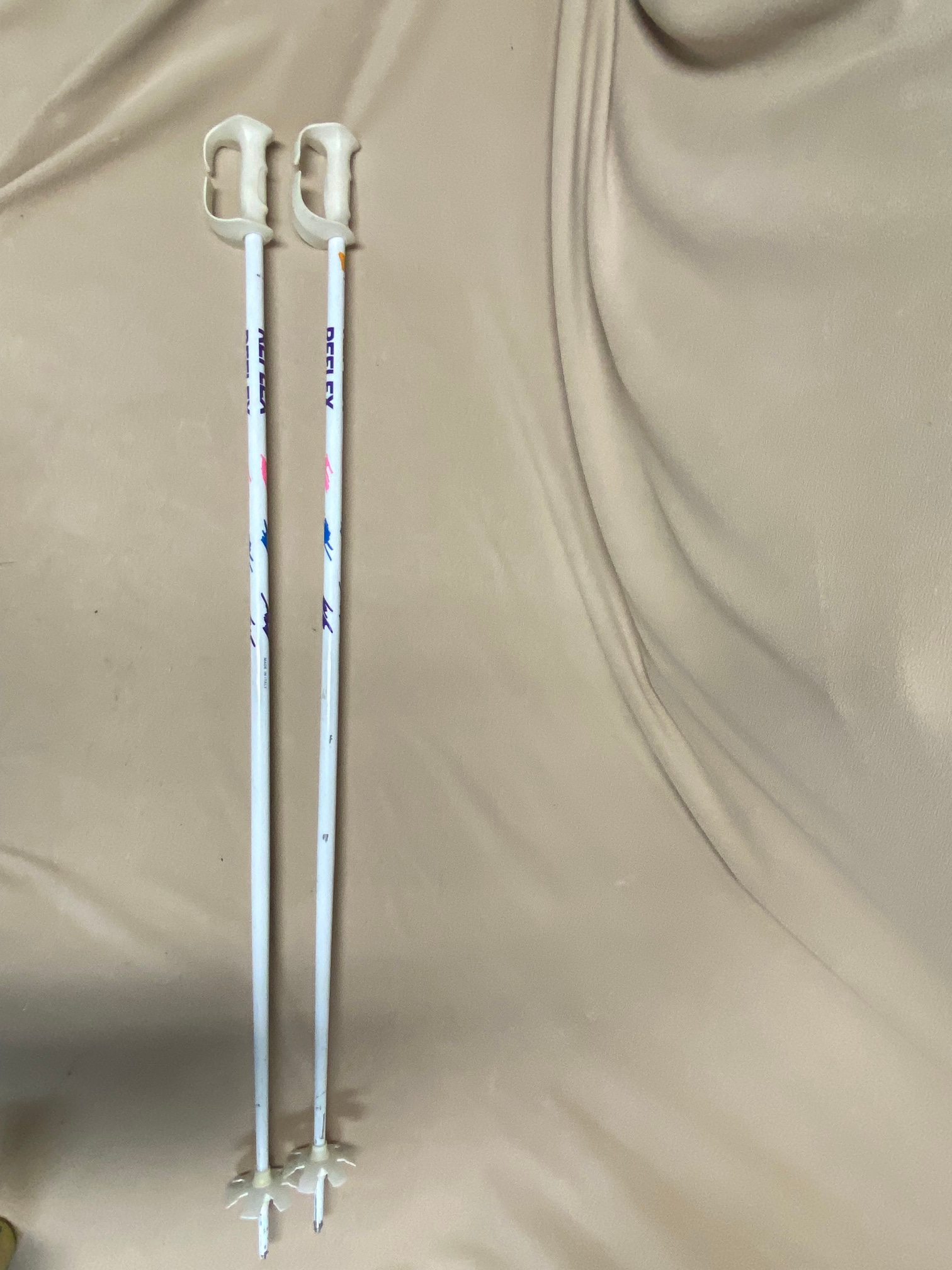 Used 48in (120cm) All Mountain Reflex Ski Poles