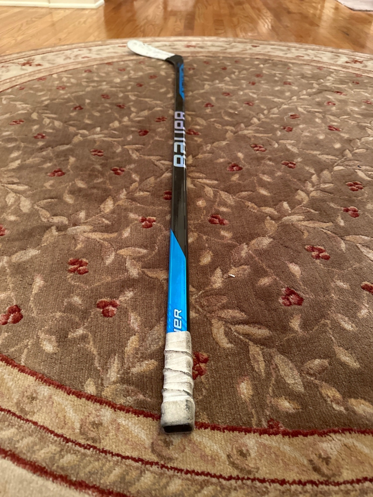 Intermediate Left Hand P28 Nexus Geo Hockey Stick