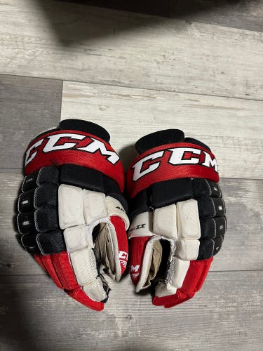 Used CCM 14"  Tacks 4 Roll Pro II Gloves