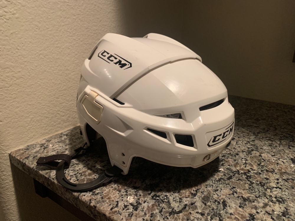 Used Medium CCM Vector V08 Helmet