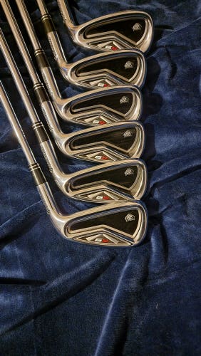 Used Men's TaylorMade Right Handed R9 TP Iron Set 6 Pieces Steel Shaft