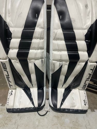 32" True 7x3 Goalie Leg Pads