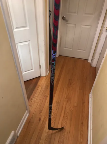 Intermediate Right Handed P29  JetSpeed FT5 Pro Hockey Stick (Amazing condition)