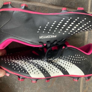 Women's 8.5 Adidas Predator.4 Accelerator Cleats
