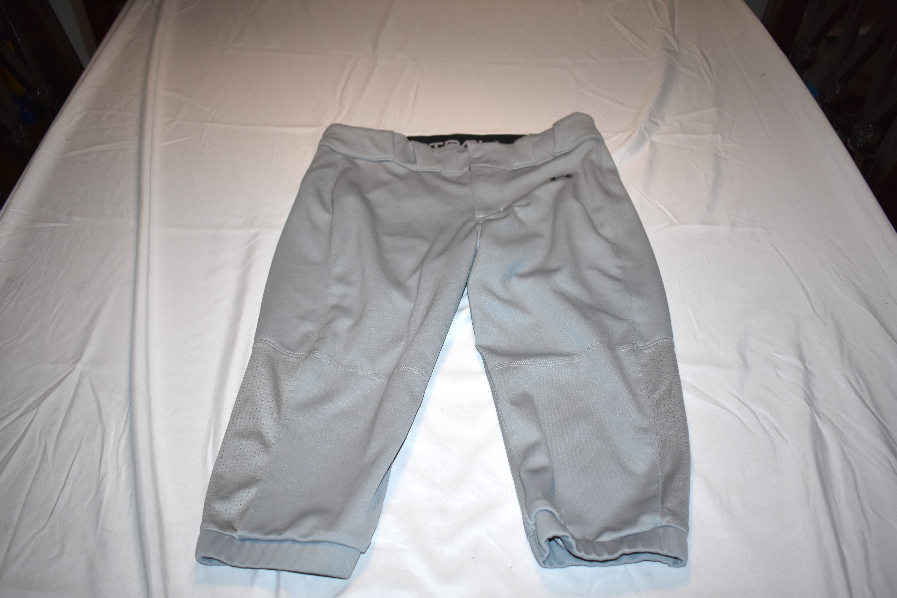 Under Armour Vanish Softball Pants 1356903, Gray, Adult Medium - Great Condition!