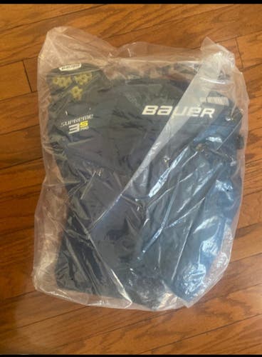 NEW Junior Large Bauer  Supreme 3S Pro Hockey Pants