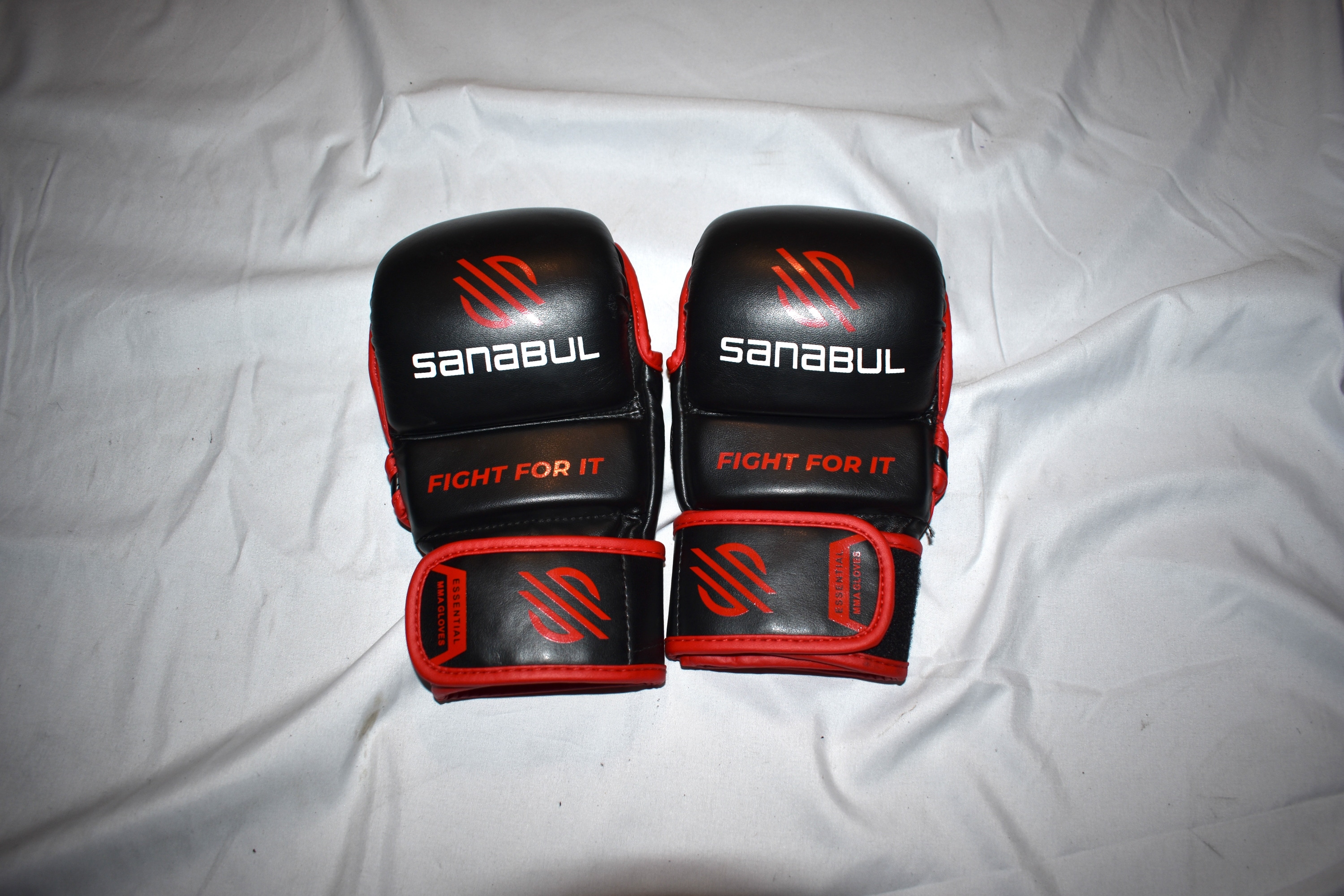 Sanabul Essential MMA Gloves, Black/Red, S/M, Great Condition!