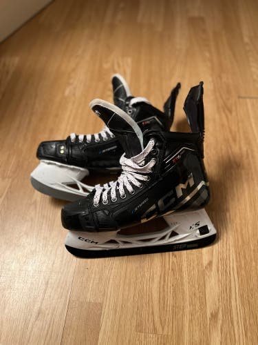 Senior CCM Regular Width Pro Stock 9.5 JetSpeed FT6 Pro Hockey Skates (2 Pairs of Steels)