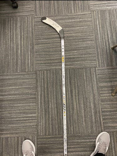 Senior Right Handed P91A  Synergy Hockey Stick