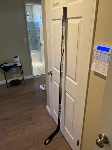 NEW BAUER VAPOR HYP2RLITE RIGHT HANDED P92 77 FLEX HOCKEY STICK