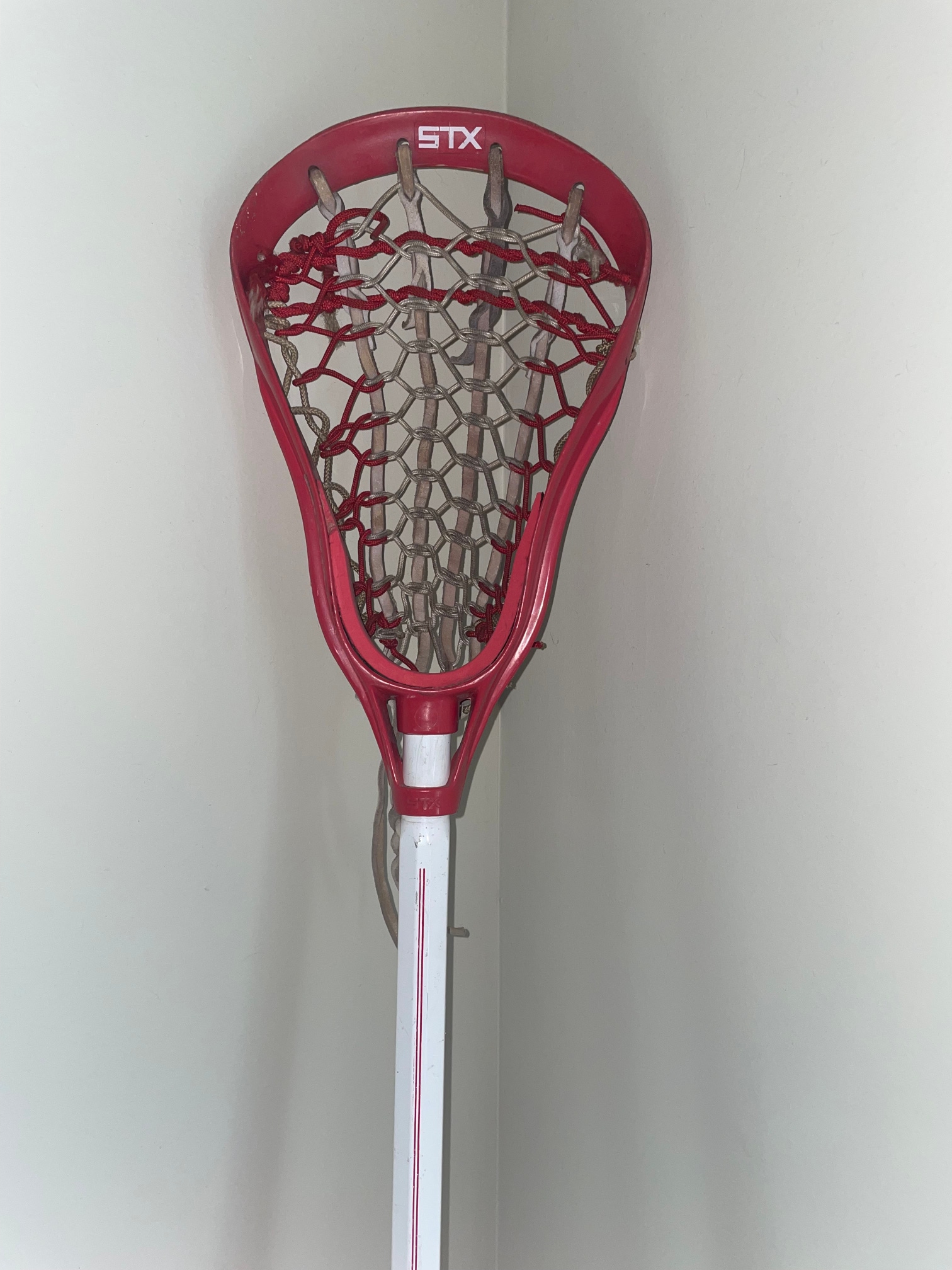 Vintage 1980s STX LACROSSE HI WALL COMPLETE STICK Traditional RED WHITE