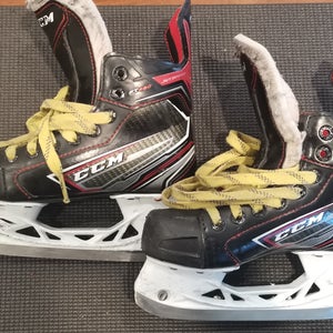 Junior CCM FT460 skate size 1.5 regular width