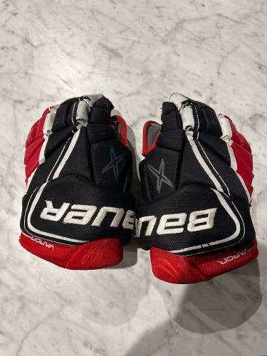 Red/Black Bauer Vapor X800 Lite Gloves 12"