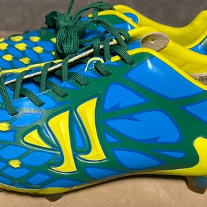 Warrior Soccer Cleats - Skreams, Men’s Size 8