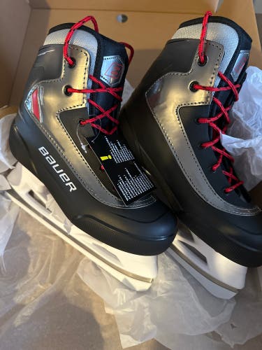 New Bauer Size 4 Expedition Hockey Skates