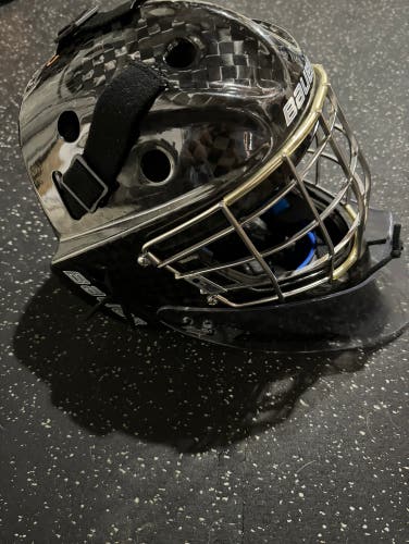 Senior Bauer NME 10 Goalie Mask Fit 2 Carbon Fiber