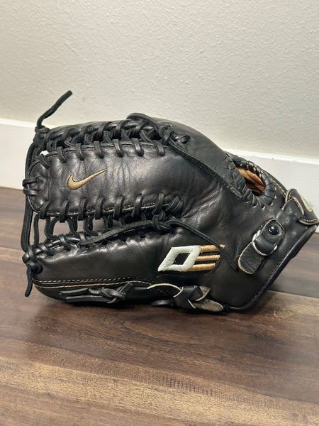 Outfield 12.75" Diamond Elite Baseball Glove