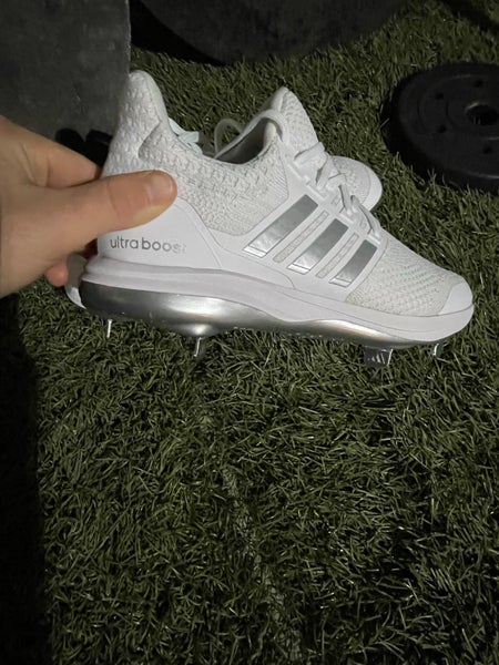 New Adidas Ultraboost Baseball cleats (size 8.5)