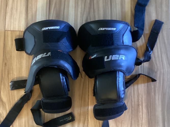 Used Senior Bauer Supreme Goalie Knee Guards