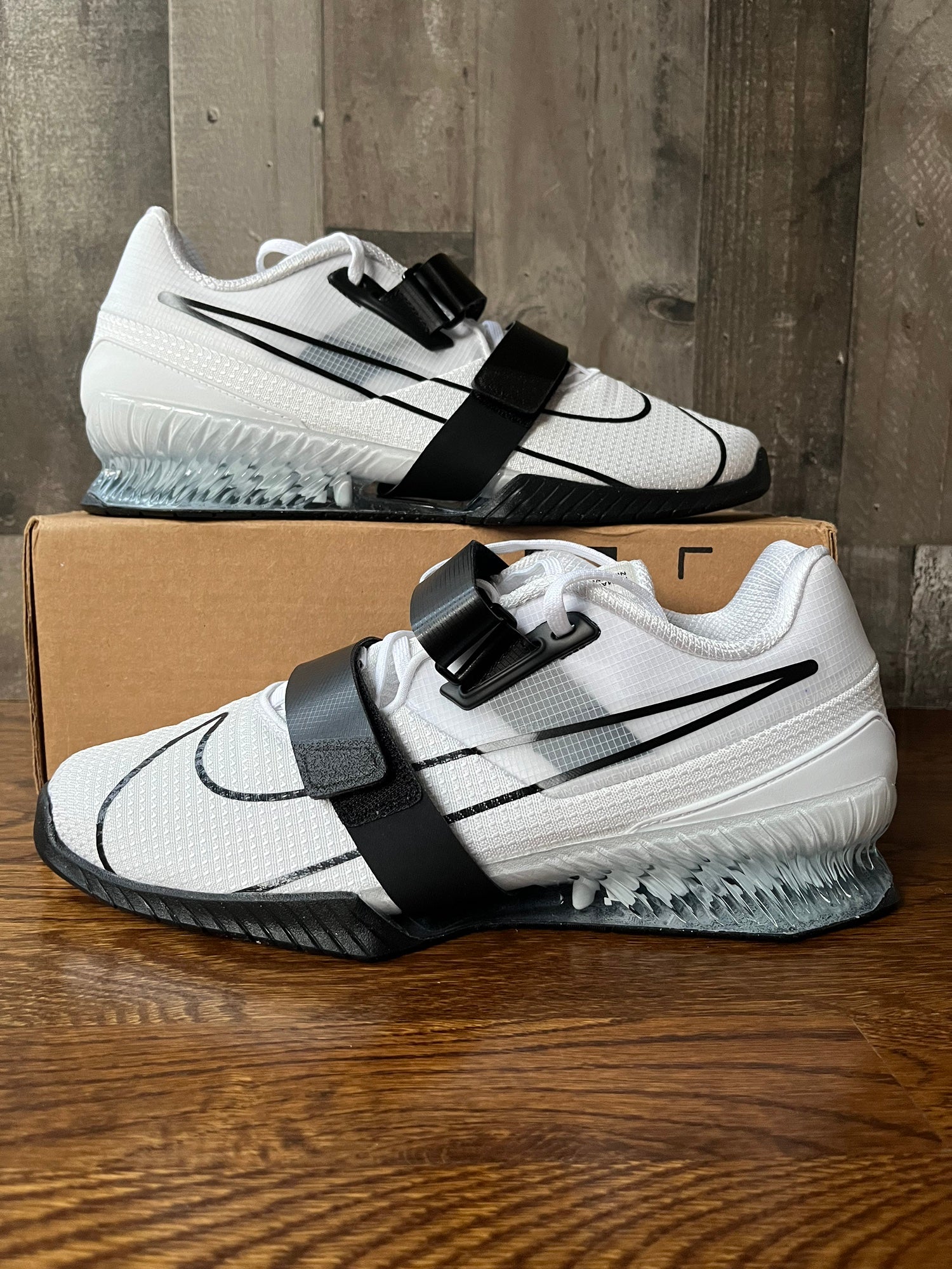 スニーカー Nike Romaleo 4 Weightlifting Shoes CD3463-101 Nike Romaleos 4 Weightlifting Shoes White Black CD3463-101