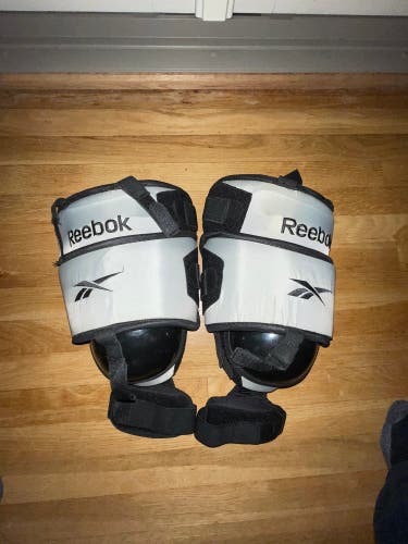 Reebok Senior Goalie Knee Pads - KPNHL Model