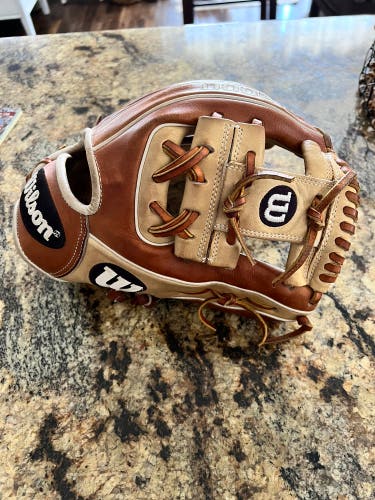 Used Wilson A2000 1786 11 1 2" Fielders Gloves