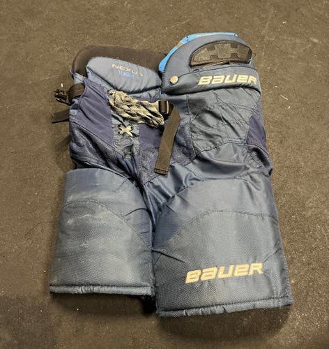 Large Men’s Bauer Hockey Pants In Great Condition