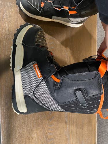 Salomon Talapus Snowboard Boots - Jr. Size 2.5