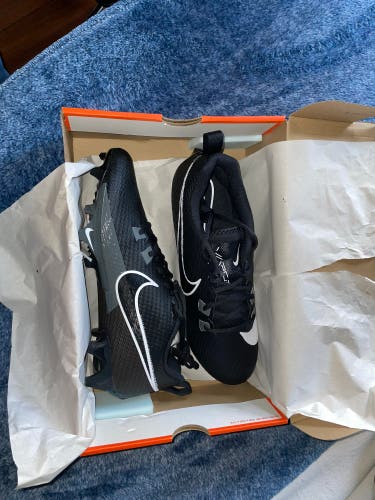 Black New Size Men's 10.5 (W 11.5) Low Top