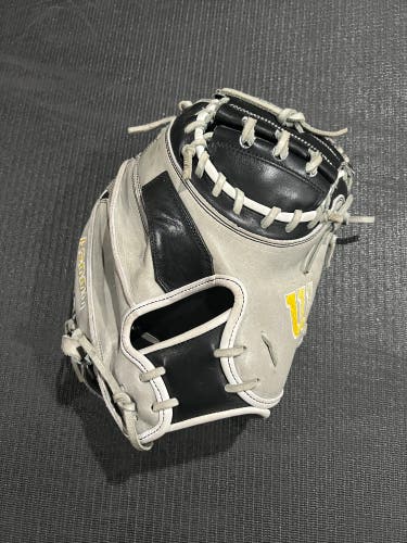 Catcher's 33.5" A2000 Baseball Glove