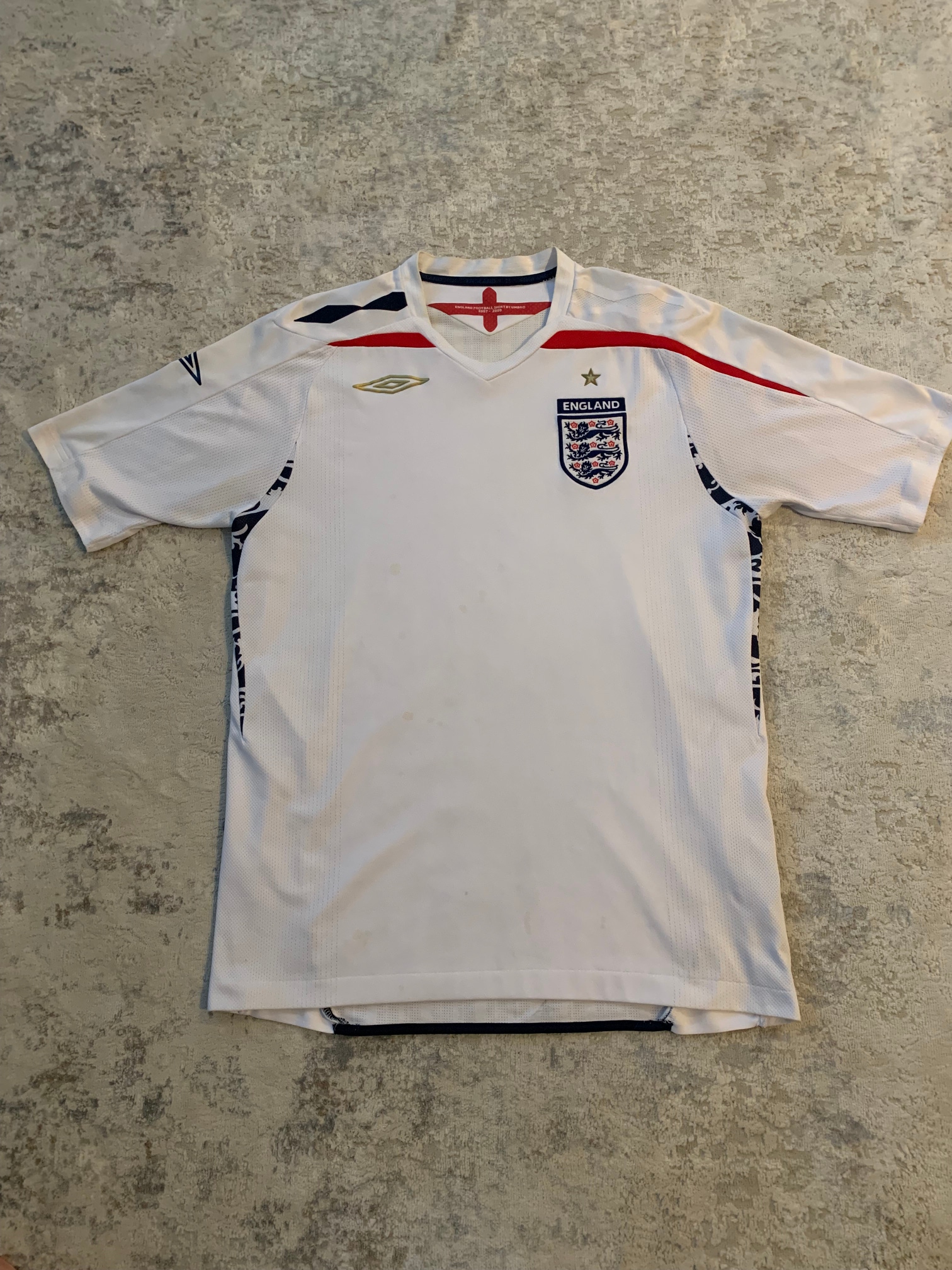 England 2007-2009 National Team Authentic Home Soccer Jersey - White Used Medium Men's Jersey