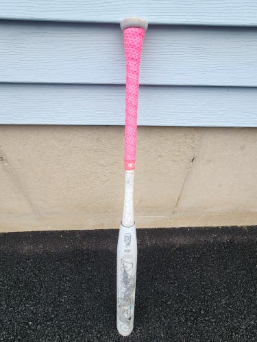 Used Miken Composite Freak Bat (-7) 26.5 oz 34"
