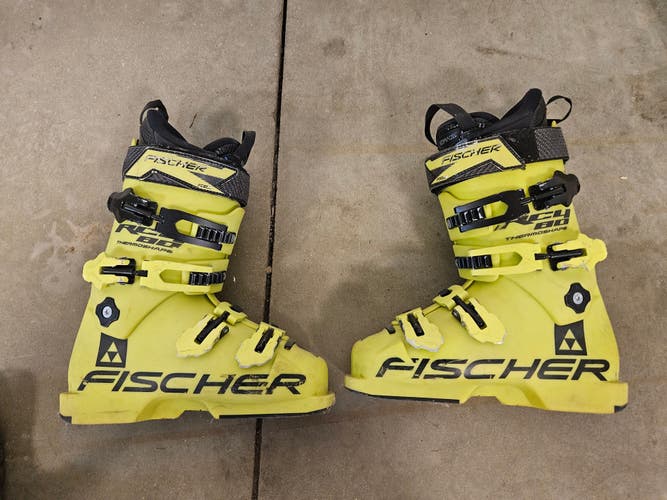 Used Kid's Fischer Racing RC4 80 Thermoshape Ski Boots Soft Flex