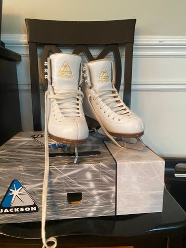 Jackson Ultima Mystique Figure Skates C Junior 13