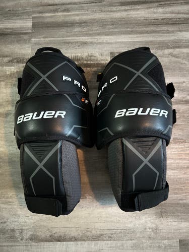 Bauer Pro Goalie Knee Guards