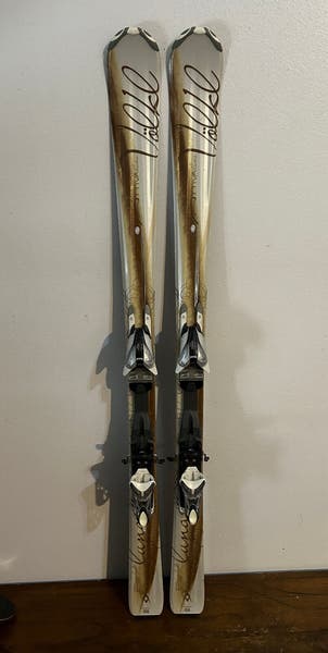 Volkl Attiva Luna Womens Downhill Carving Skis 156 cm Marker