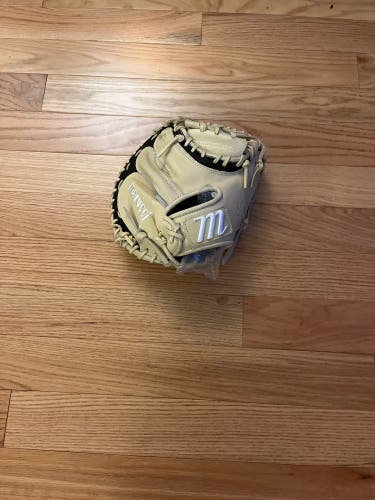 New 2024 Marucci Ascension Series RHT 32” Catcher’s Mitt