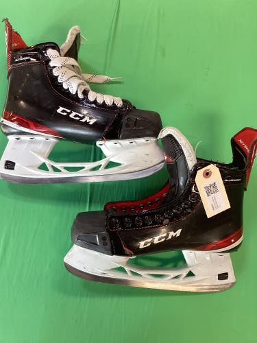 Used CCM FT475 Senior Hockey Skates D&R (Regular) 9