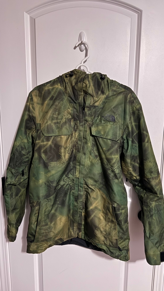 Green Used Men's The North Face Jacket