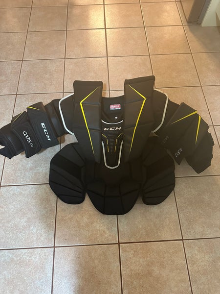 Used Medium CCM Axis 1.9 Goalie Chest Protector