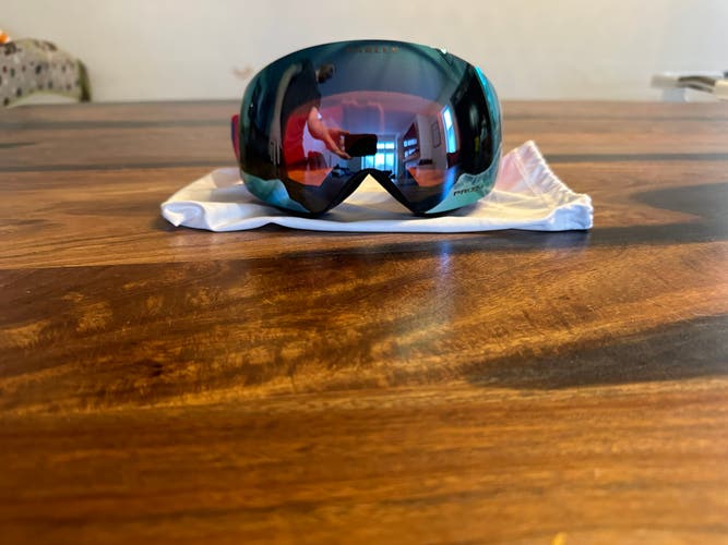 Used Oakley Medium Flight Deck XM Ski Goggles