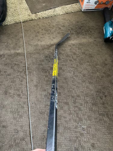 Senior Right Handed P92 Pro Stock Super Tacks AS2 Pro Hockey Stick