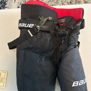 Youth Medium Bauer  vapor x800 lite Hockey Pants